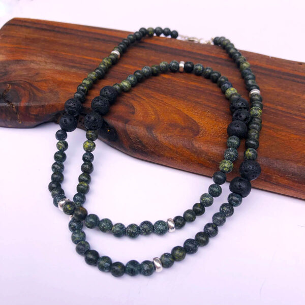 Collier bracelet serpentine et pierre de lave – Image 3