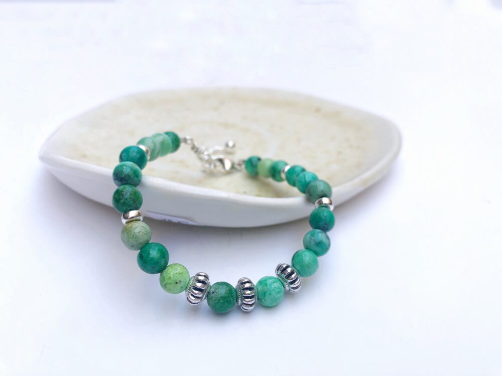 Bracelet avec pierres vertes de variscite