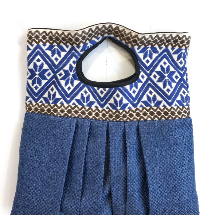 Sac brodé bleu