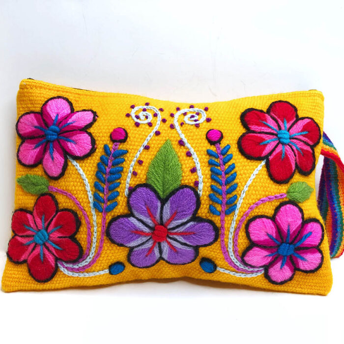 Pochette jaune avec fleurs brodées